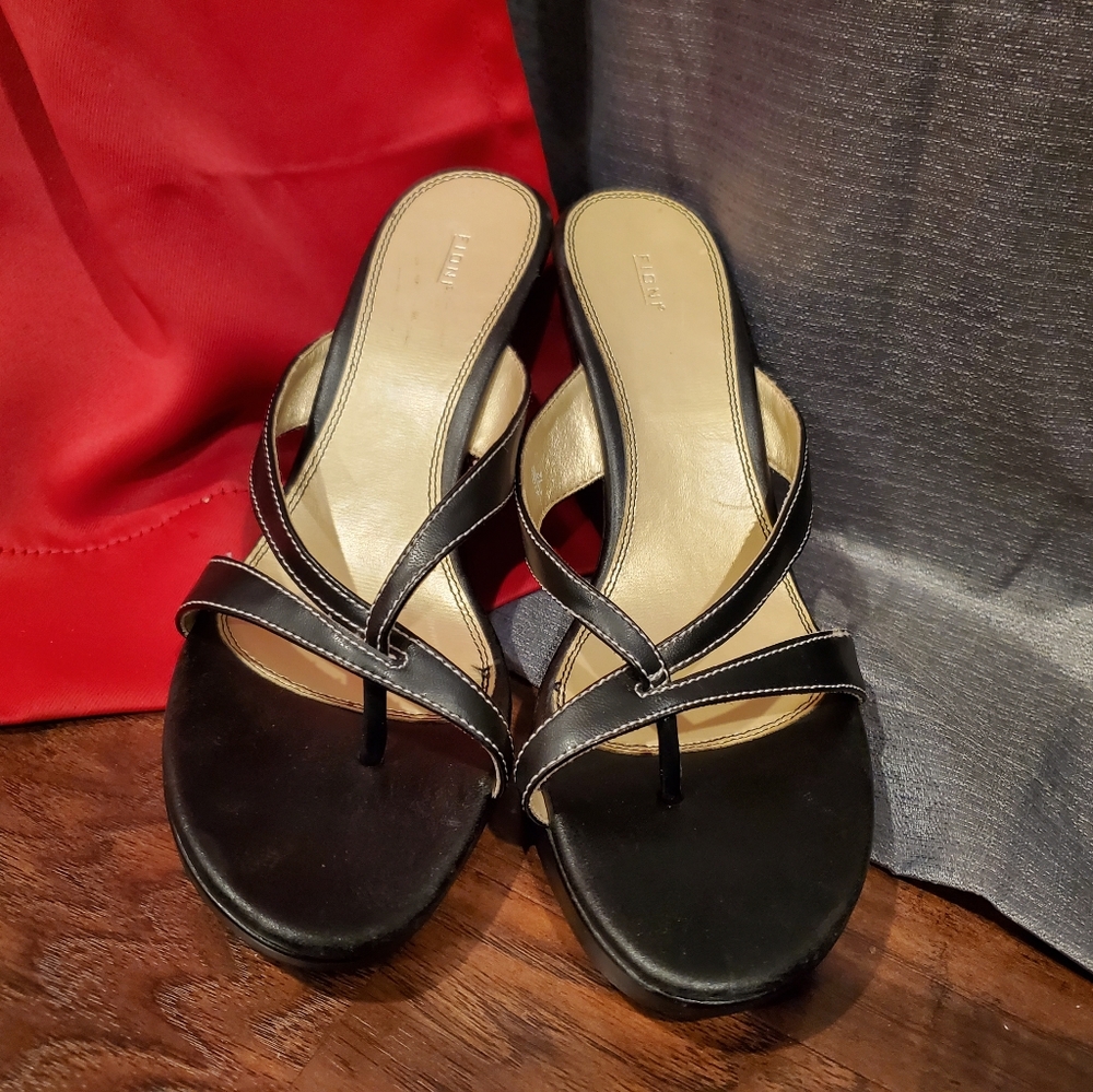 Fioni wedges